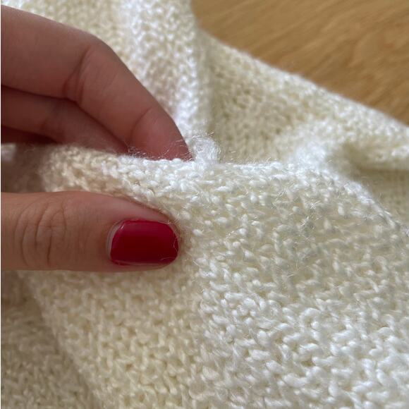 Vintage – Jennifer Moore White Pearl Button Collar Cable Knit Sweater - Picture 9 of 9